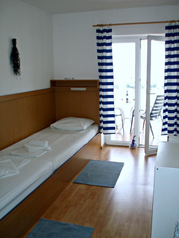 Apartments Tatjana Pag Eksteriør billede